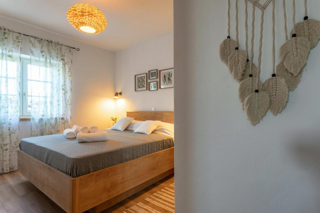 Hana Luxury Apartment With Sea View 살리 외부 사진
