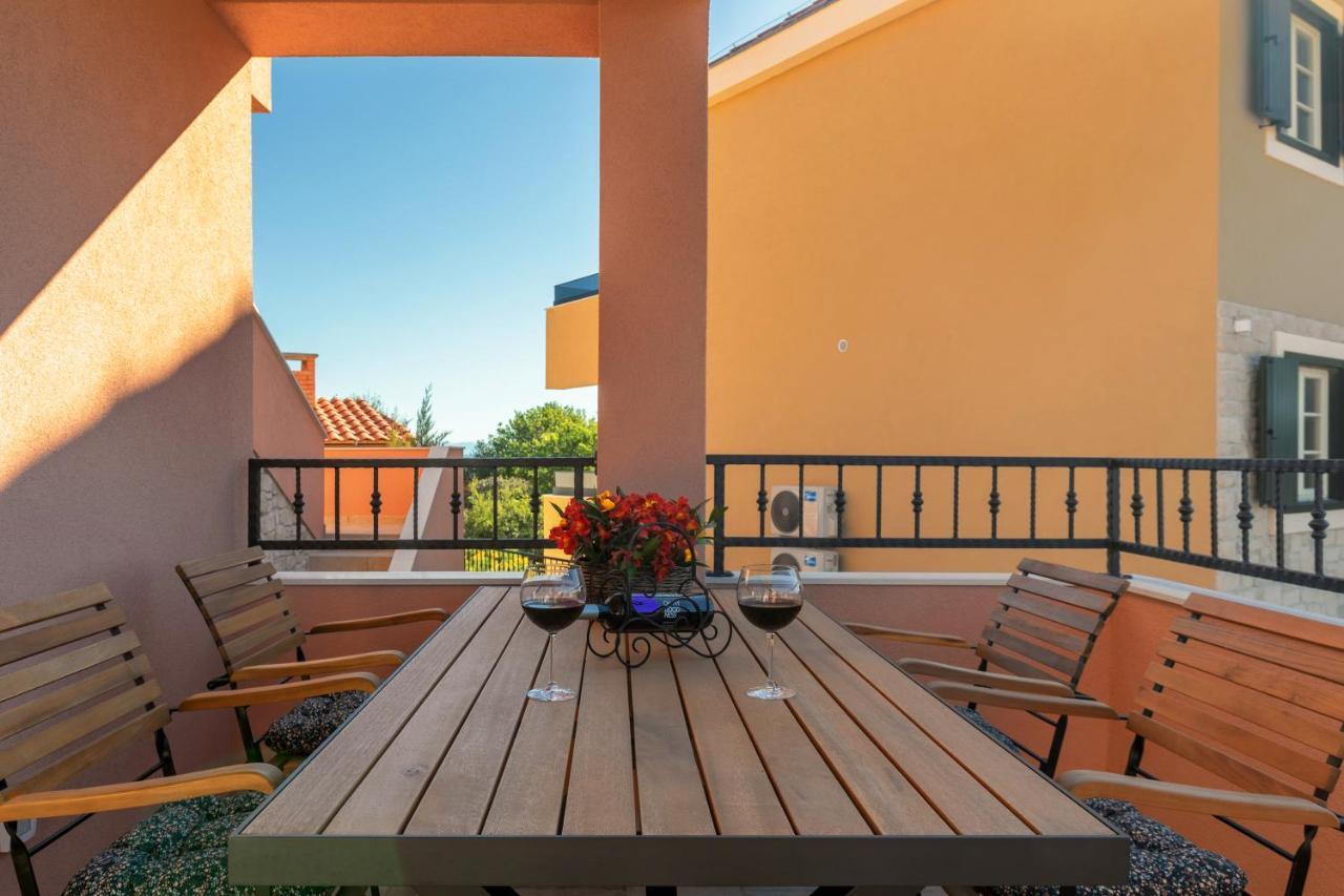 Hana Luxury Apartment With Sea View 살리 외부 사진